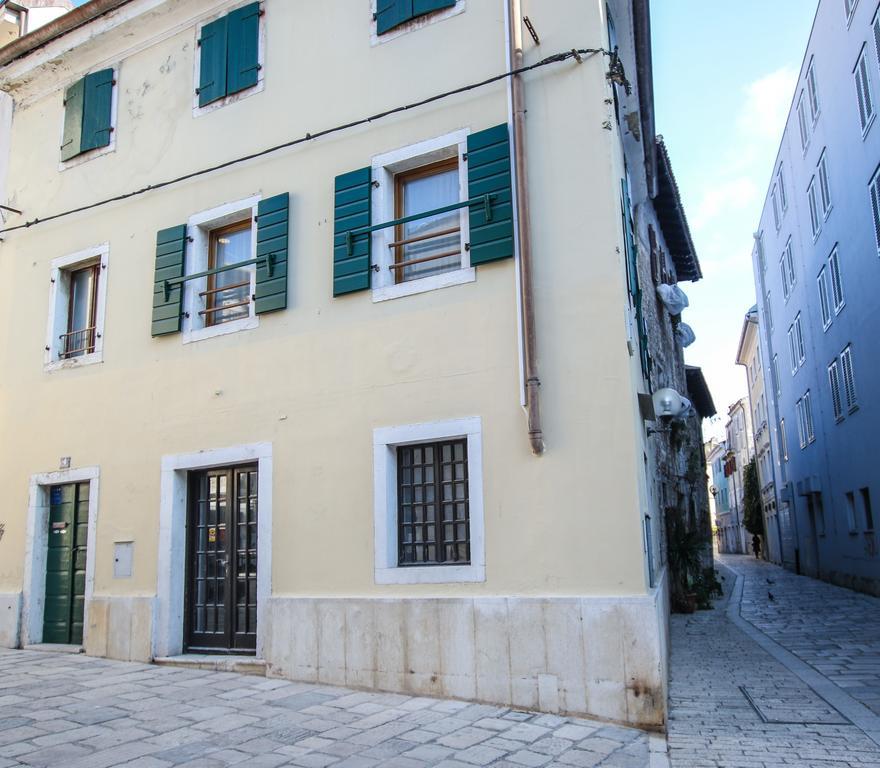 Apartment Old Town Square Poreč Exterior foto